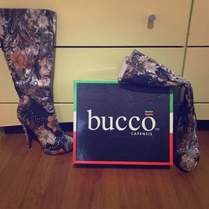 Bucco Capensis Heels